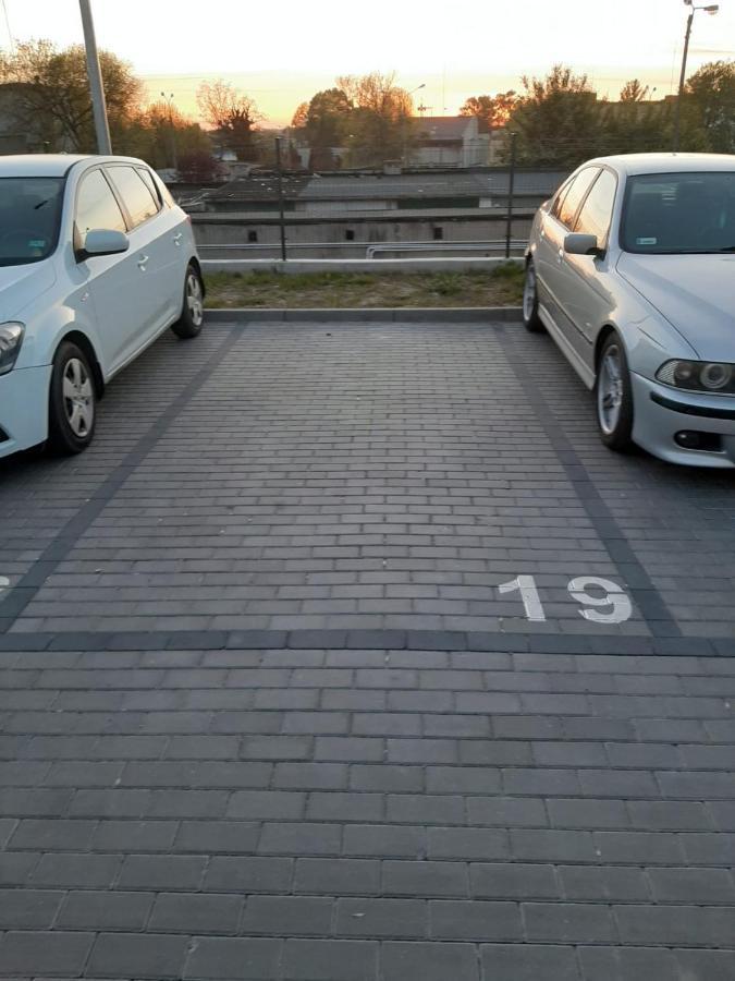 Bm Apartament - Z Miejscem Parkingowym Apartamento Lublin Exterior foto